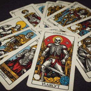 Combinação das cartas A Morte e O Louco na vida financeira