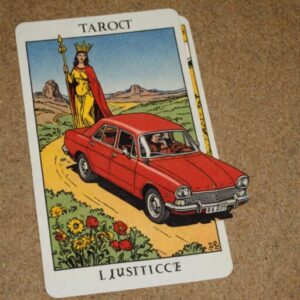 Combinação das cartas O Carro e A Justiça sobre decisões difíceis