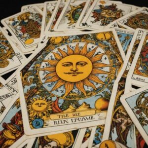 Combinação das cartas Os Enamorados e O Sol na vida financeira